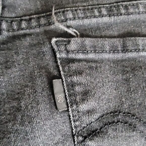 Levi's Black 505 Straight Leg. Size 30. - Picture 6 of 9